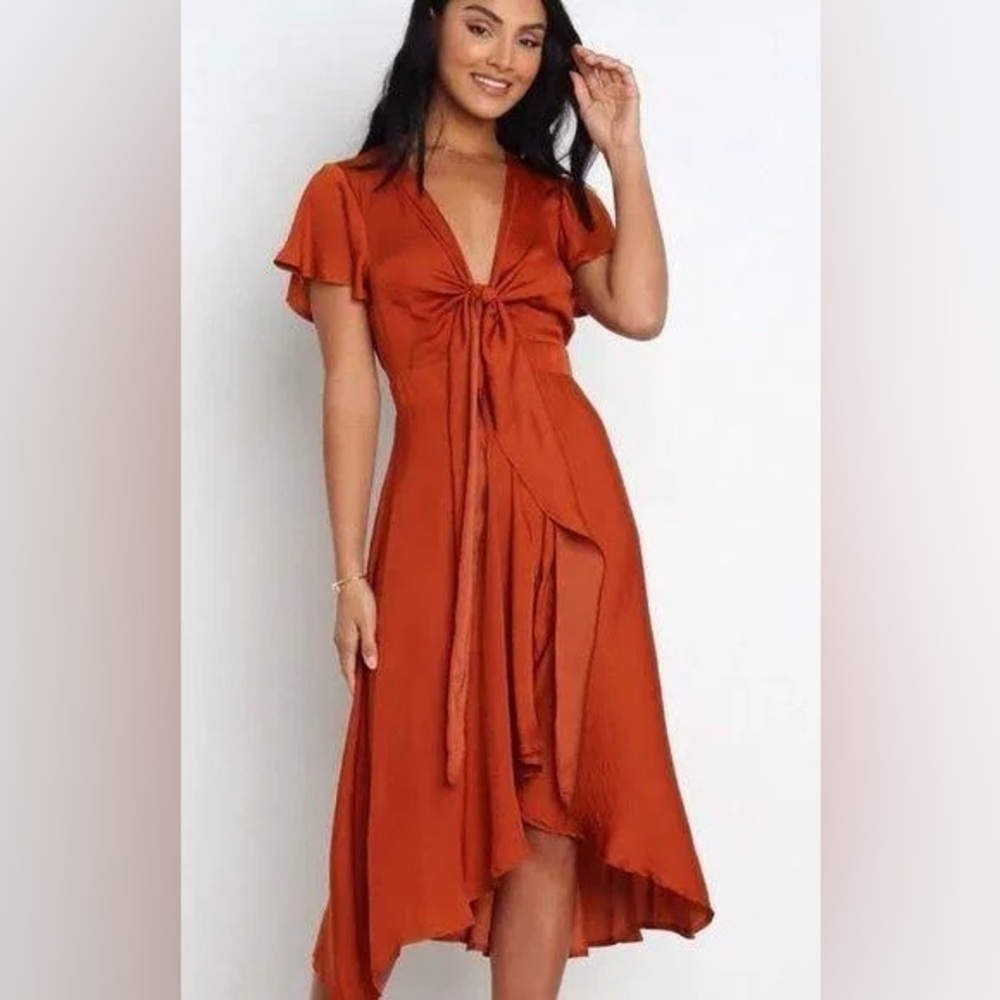 Petal & Pup Rust Orange Tie-Front Midi Dress